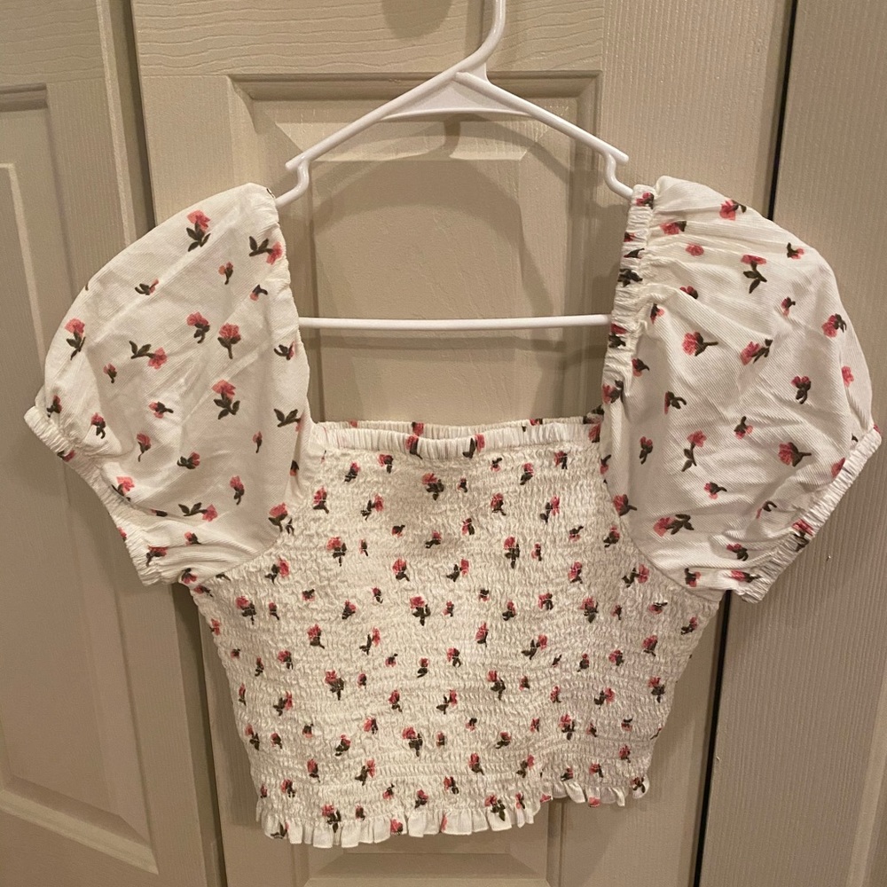 American Eagle Floral Crop Top